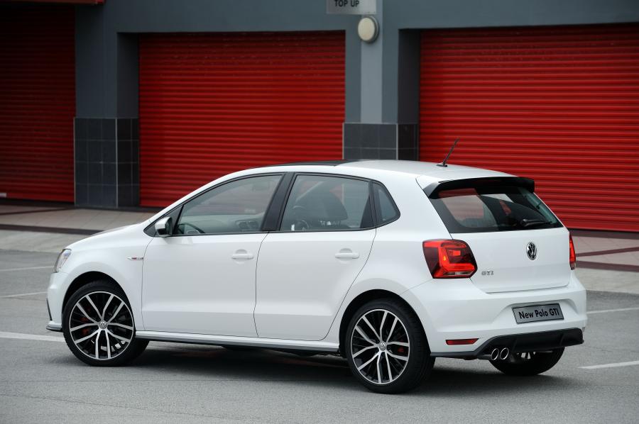  Volkswagen Polo GTi 2015 года  (ZA) (фото 10 из 22)